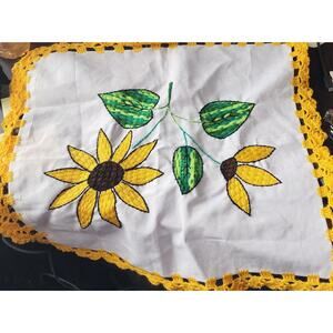 Vintage Embroidered Casserole Dish Cover – Handmade Linen Potluck Cover, Retro